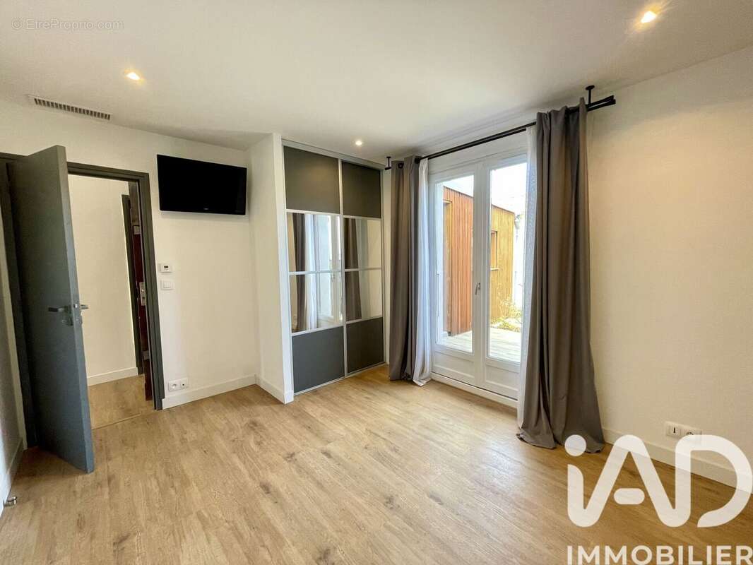 Maison 84 m² à La Londe-Les-Maures  - photo 7
