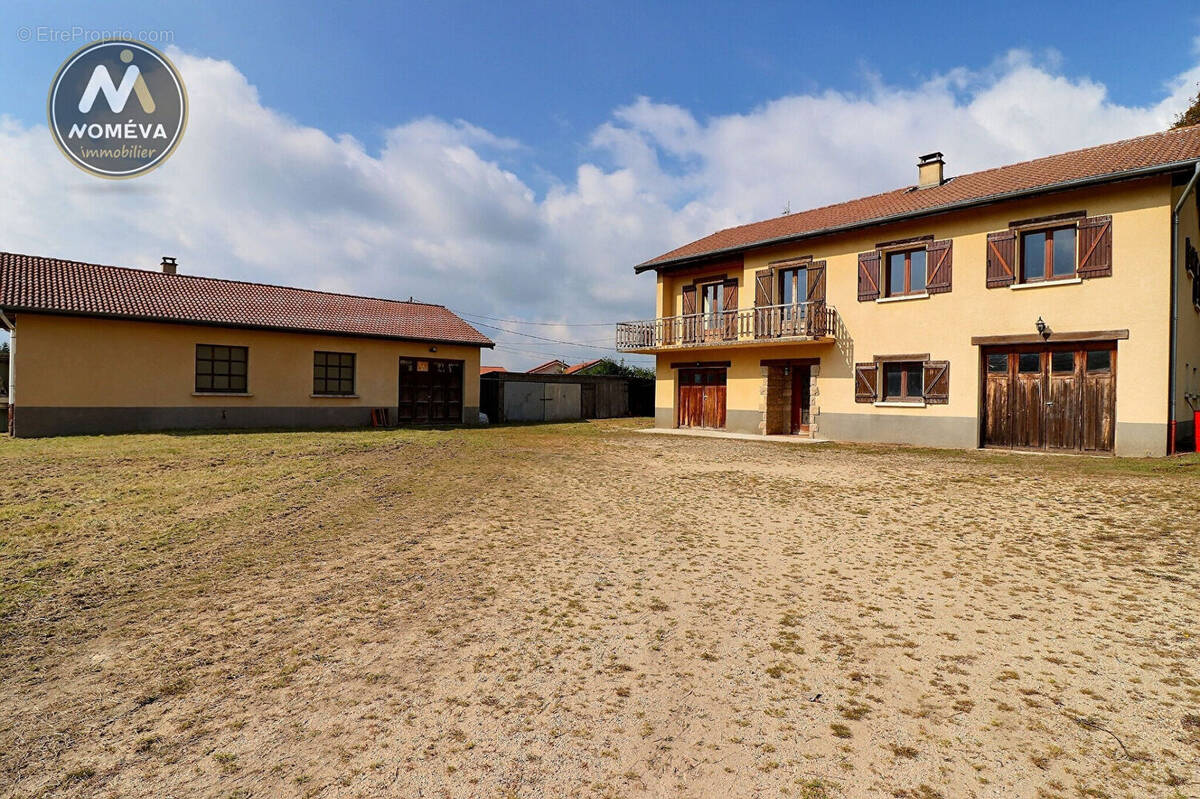 Maison à MONTFAUCON-EN-VELAY