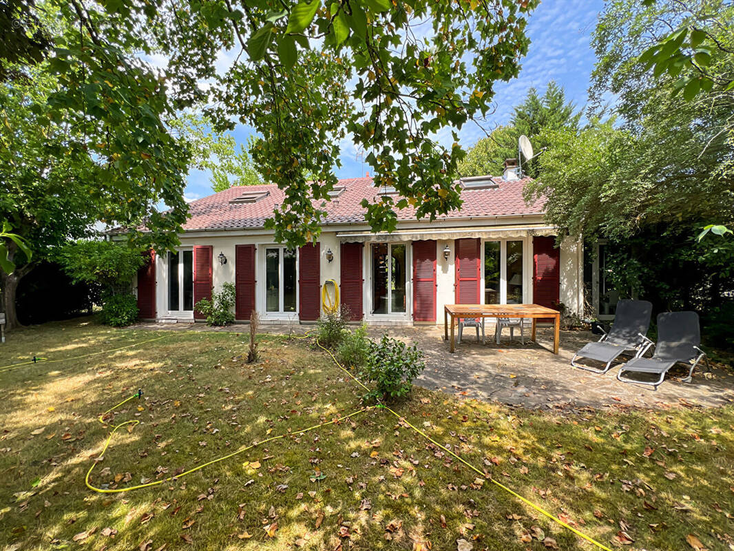Maison à MENNECY