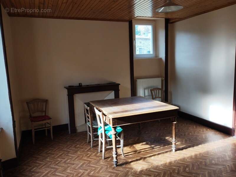 Maison à SAINT-MARTIN-DE-VALAMAS