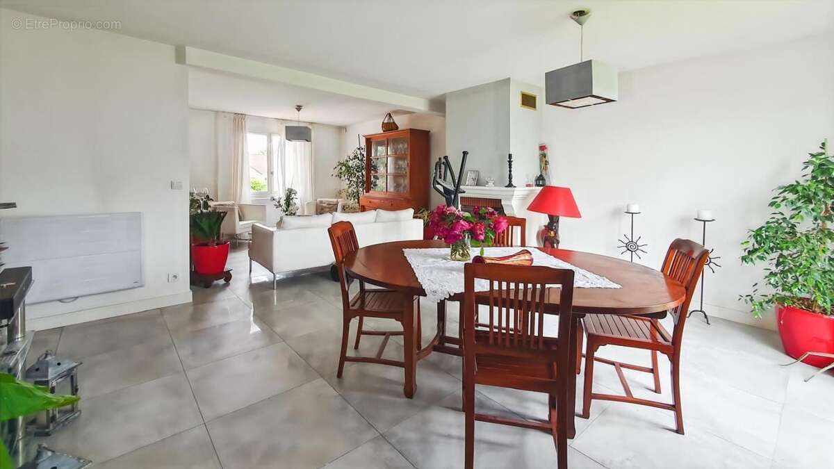 Maison plain pied 5 chambres - photo 3