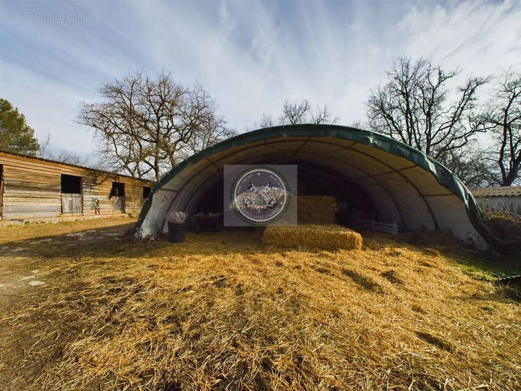 Maison à MONTAUROUX