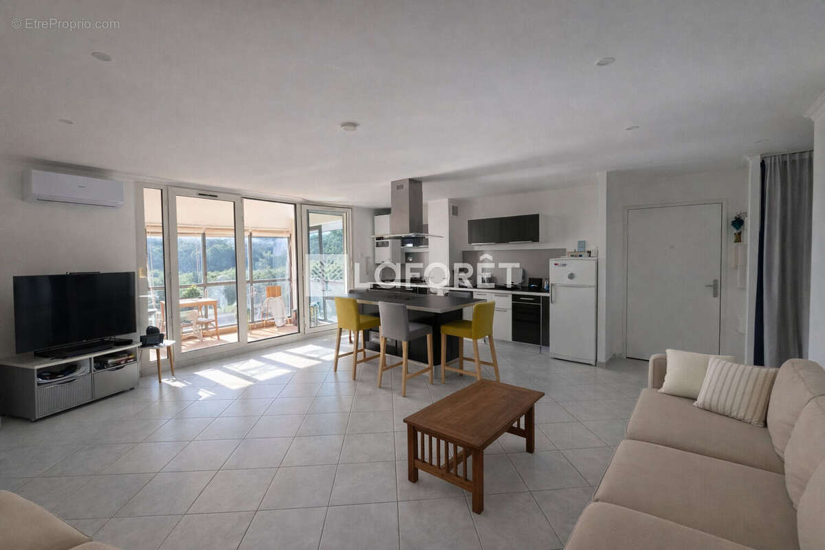 Appartement à VALBONNE