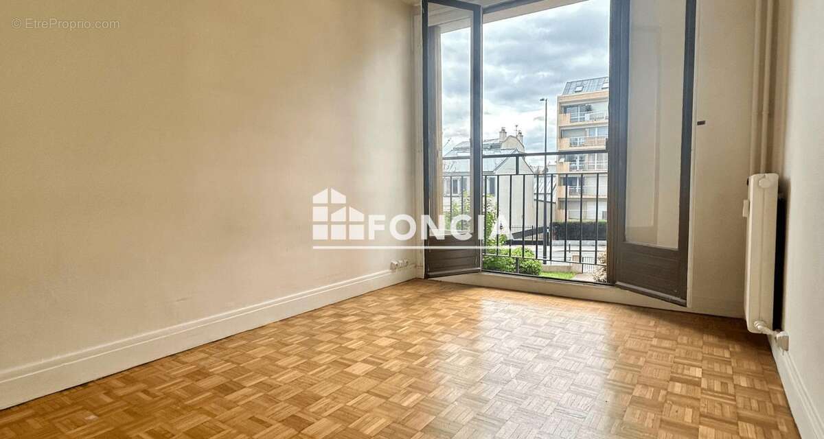 Appartement à COLOMBES