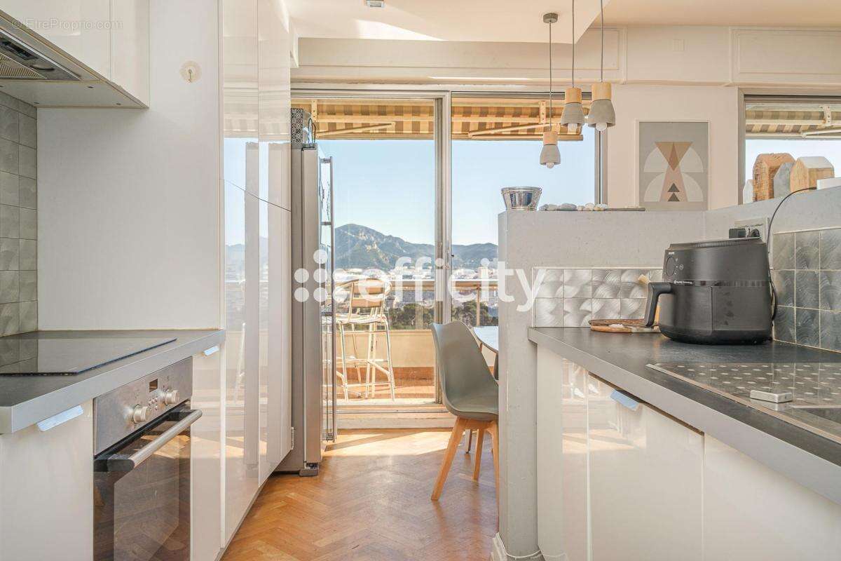 Appartement à MARSEILLE-8E