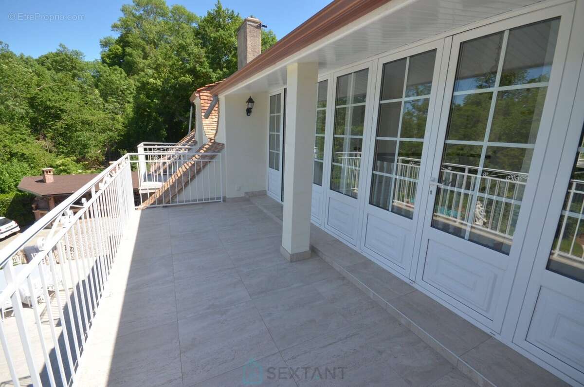 Maison à BOISSISE-LE-ROI