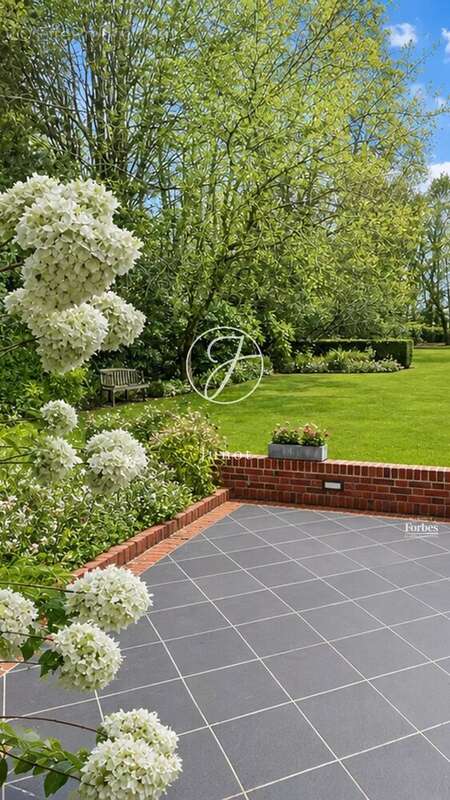 Ennetières-en-Weppes - CENTRE - Maison à vendre - 8 pièces - 206m² - 5 chambres - Jardin - Terrasse - Stationnements - photo 16