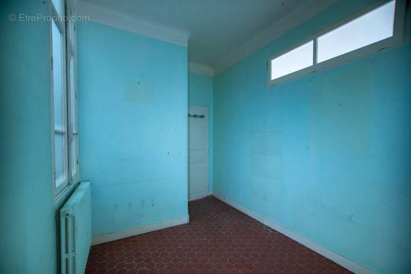 Appartement à MARSEILLE-1E