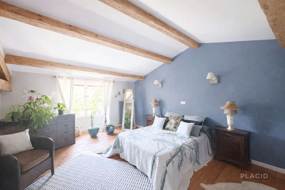 Maison à SARRAS