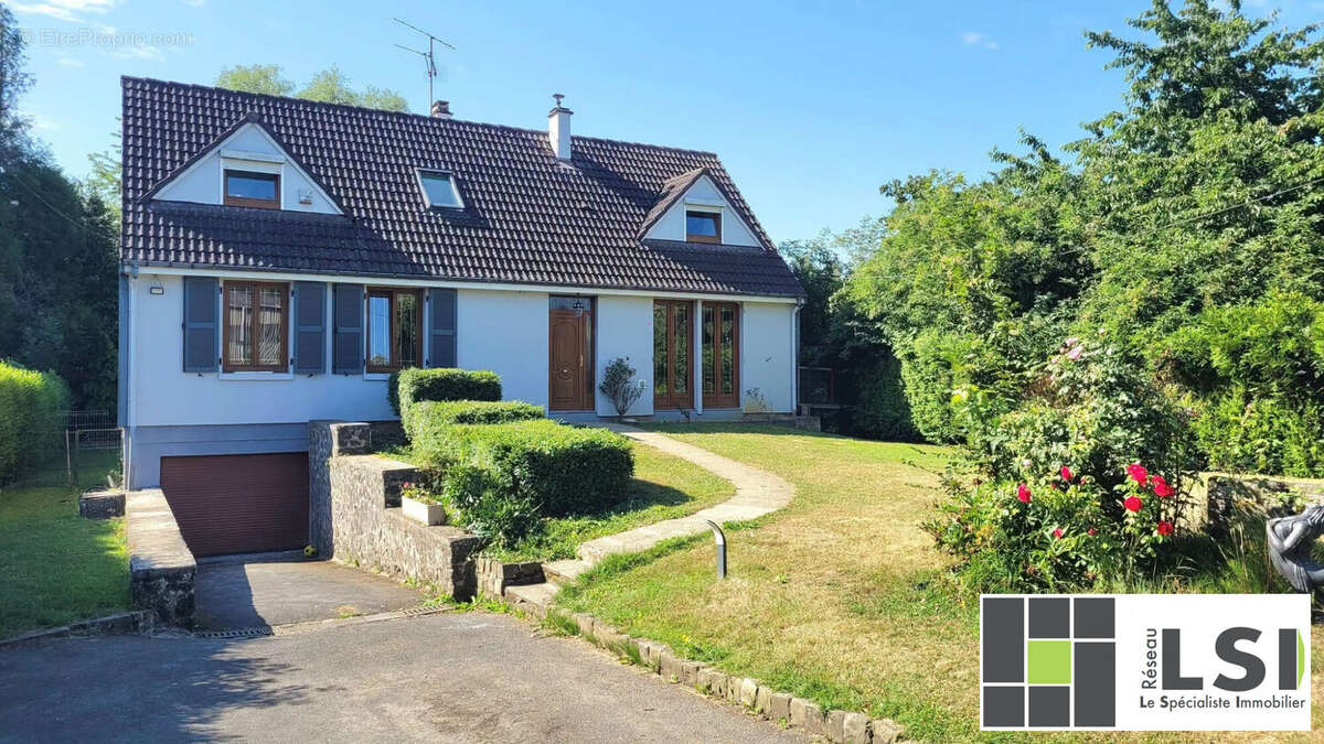 Maison 144 m² à Ferriere-La-Grande  - photo 2