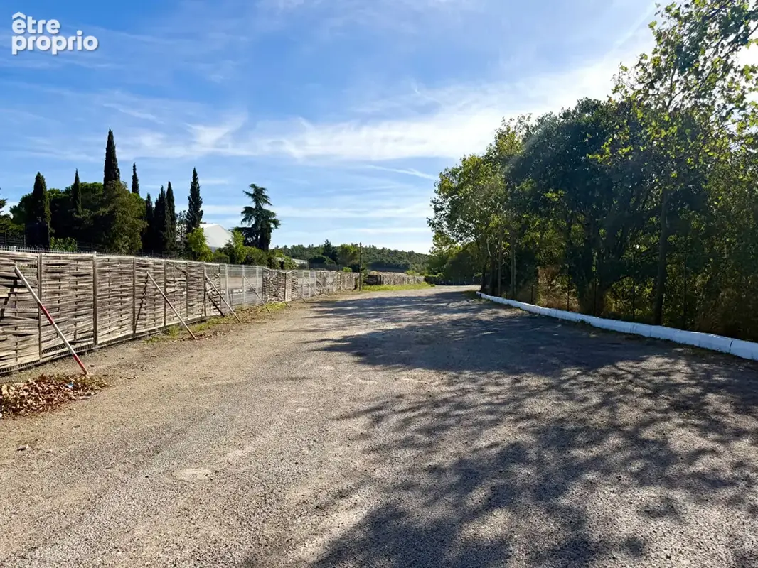 Nîmes est - ensemble immobilier commercial 600 m2 - photo 3