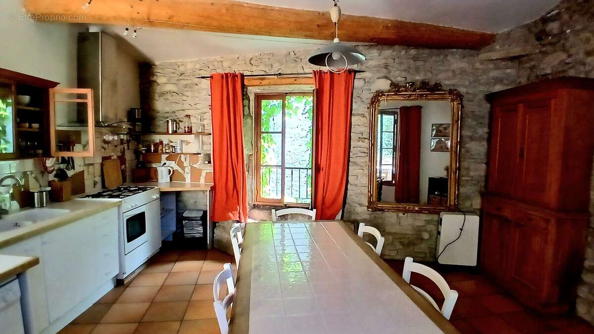 Charmante maison en pierres, pleine de caractère. - photo 16