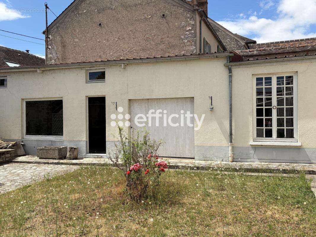 Maison 203 m² à Grez-Sur-Loing  - photo 3