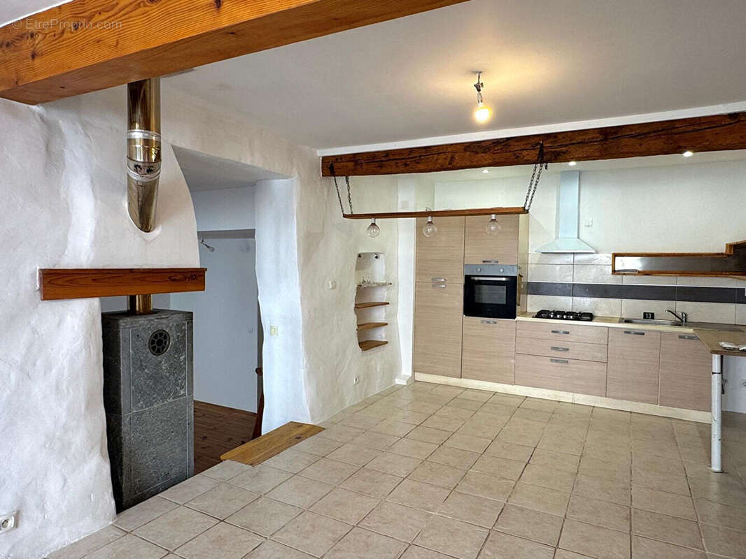 Maison d'environ 140 m2 , 4 pièces, 2 chambres - photo 3