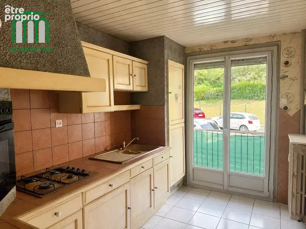 Appartement F4 3 chambres et balcon - photo 2