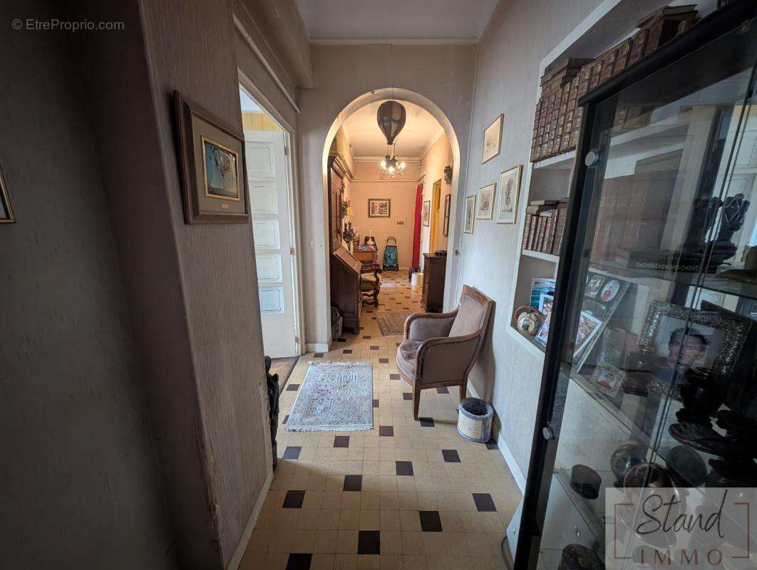 Appartement à MARSEILLE-6E
