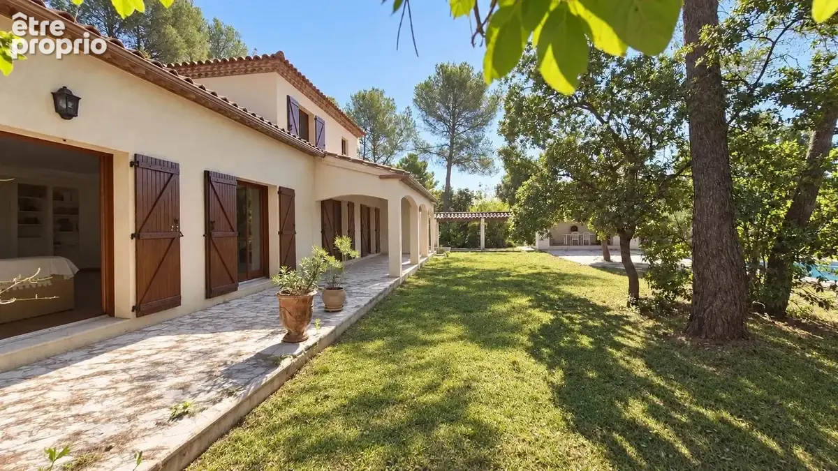 SAINT-CLÉMENT-DE-RIVIÈRE - Élégante villa familiale de 216 m² sur plus de 2 000 m² de terrain avec piscine - photo 13