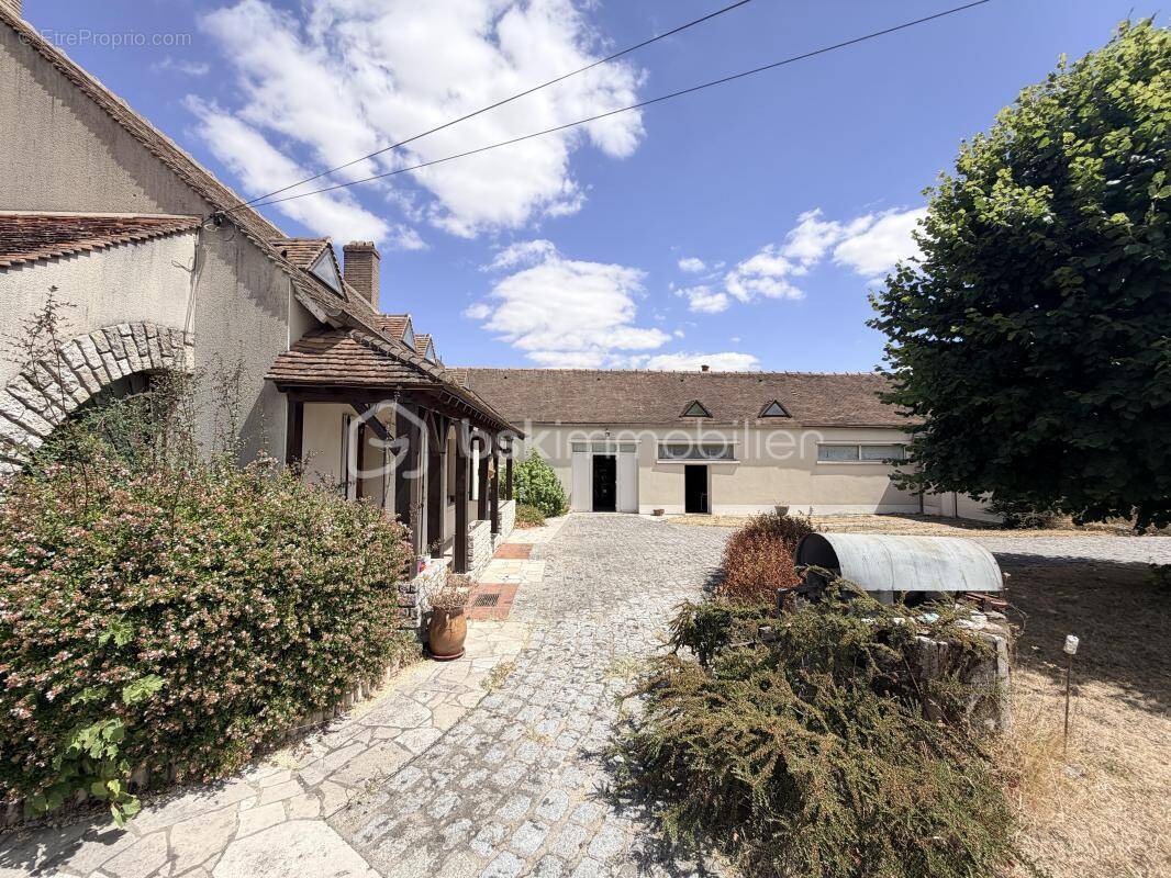 Maison à CHAMBON-LA-FORET