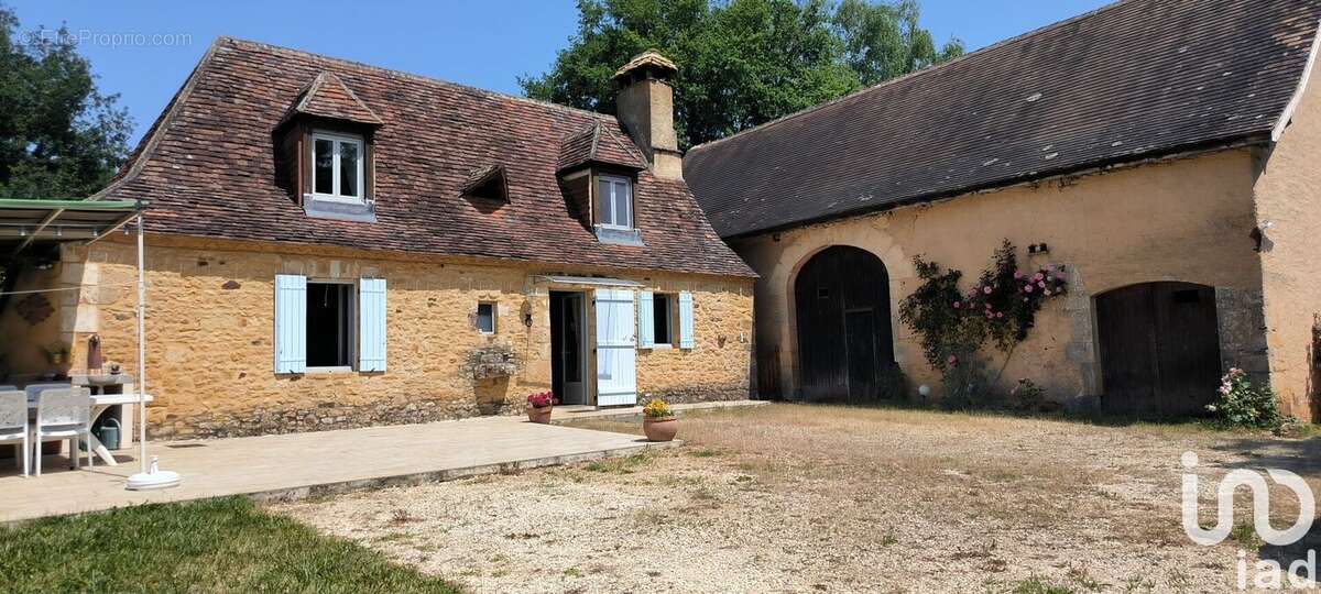 Photo 3 - Maison à SAINT-CHAMASSY