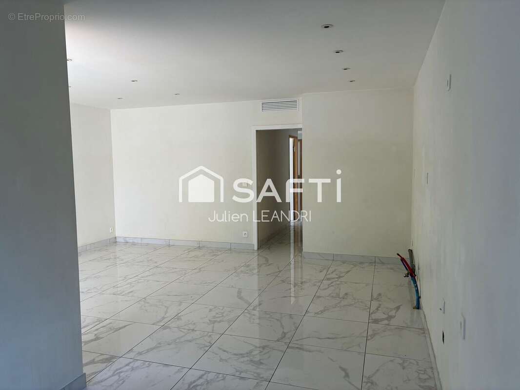 Photo 6 - Appartement à MARSEILLE-8E
