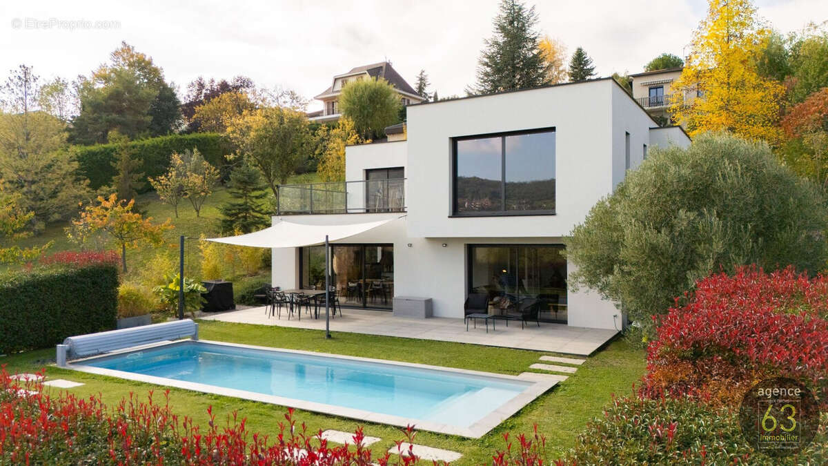 Maison à VEYRE-MONTON