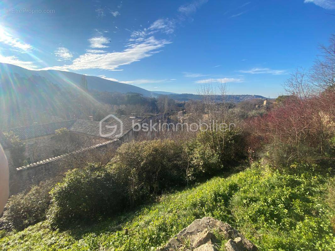 Terrain à BONNIEUX