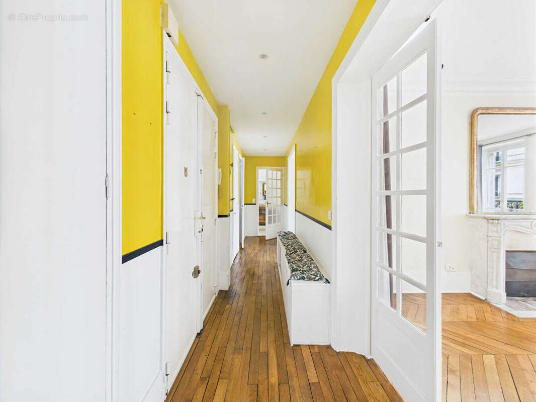 Appartement à PARIS-10E