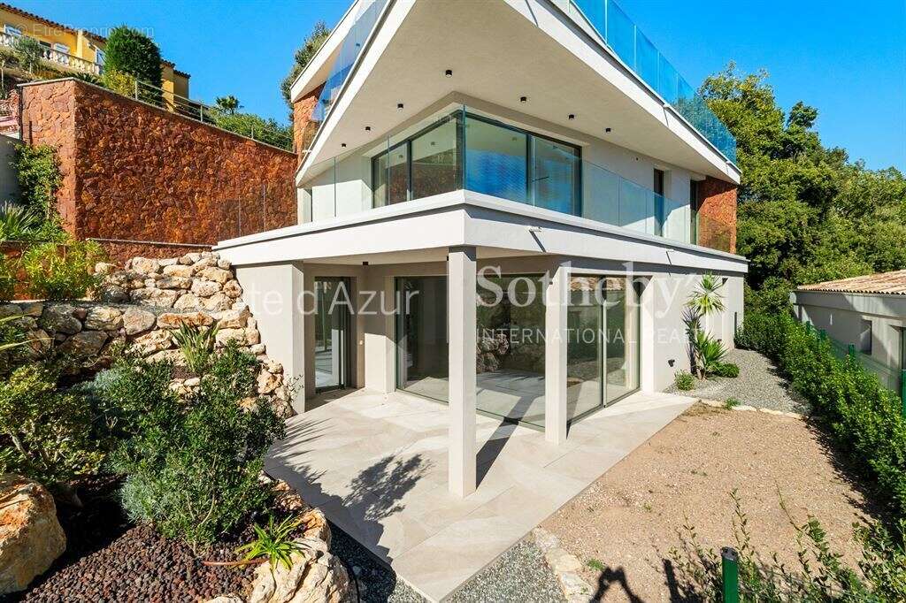 Appartement à MANDELIEU-LA-NAPOULE