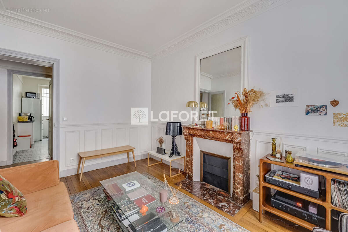 Appartement à PARIS-14E