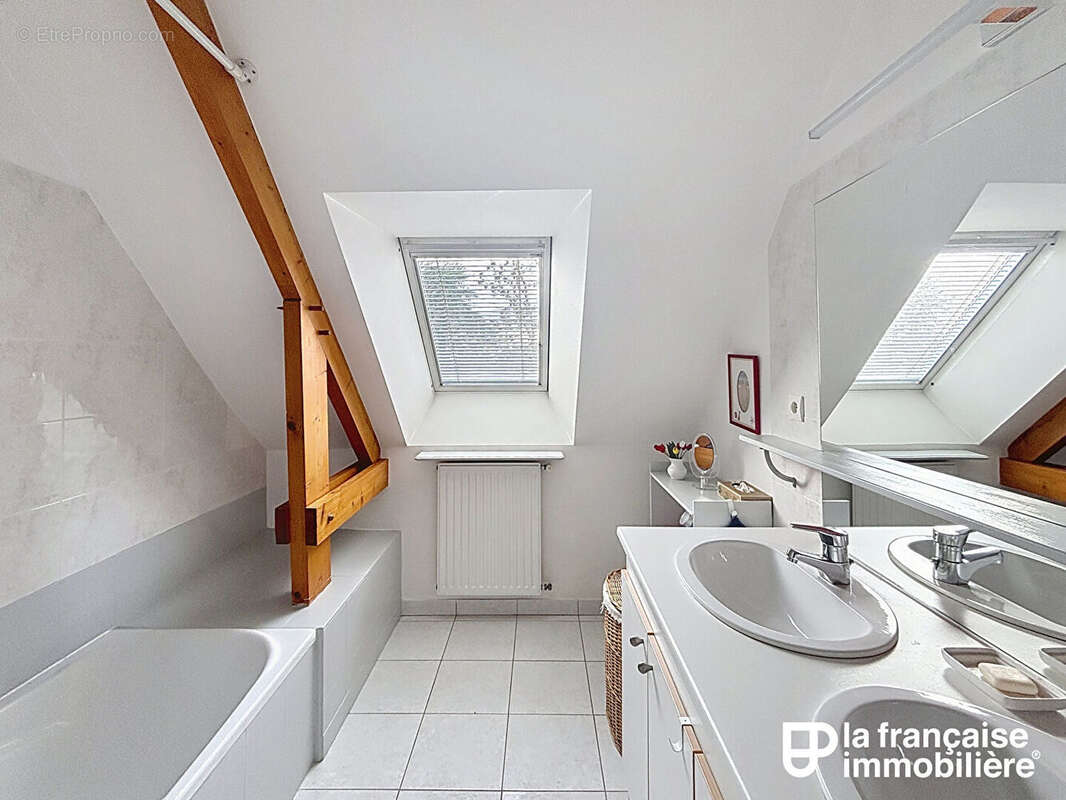 Maison à THORIGNE-FOUILLARD