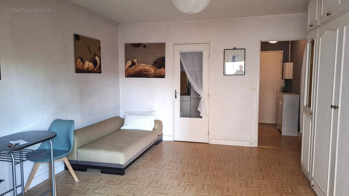 Lamarck- Studio avec balcon sur Square Serpollet - photo 2