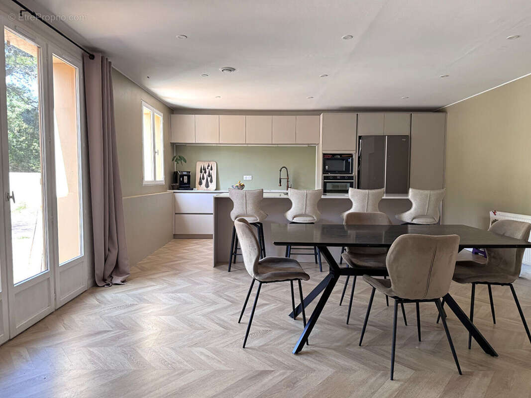 Maison à VILLENEUVE-LES-AVIGNON