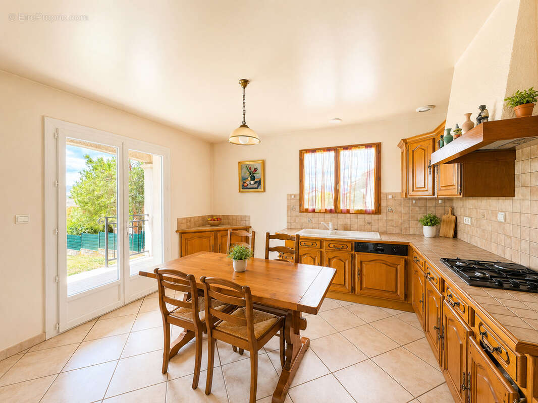 Maison à LE PEAGE-DE-ROUSSILLON