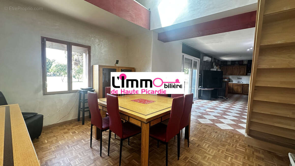 Maison 156 m² à Caix  - photo 4