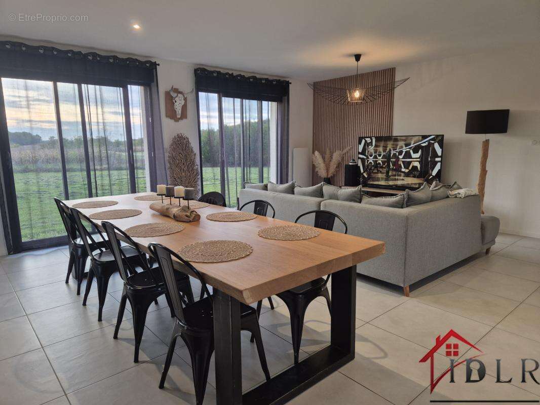 Maison à SAINTE-MARIE-DU-LAC-NUISEMENT