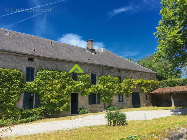 Maison à SAINT-MARC-A-FRONGIER