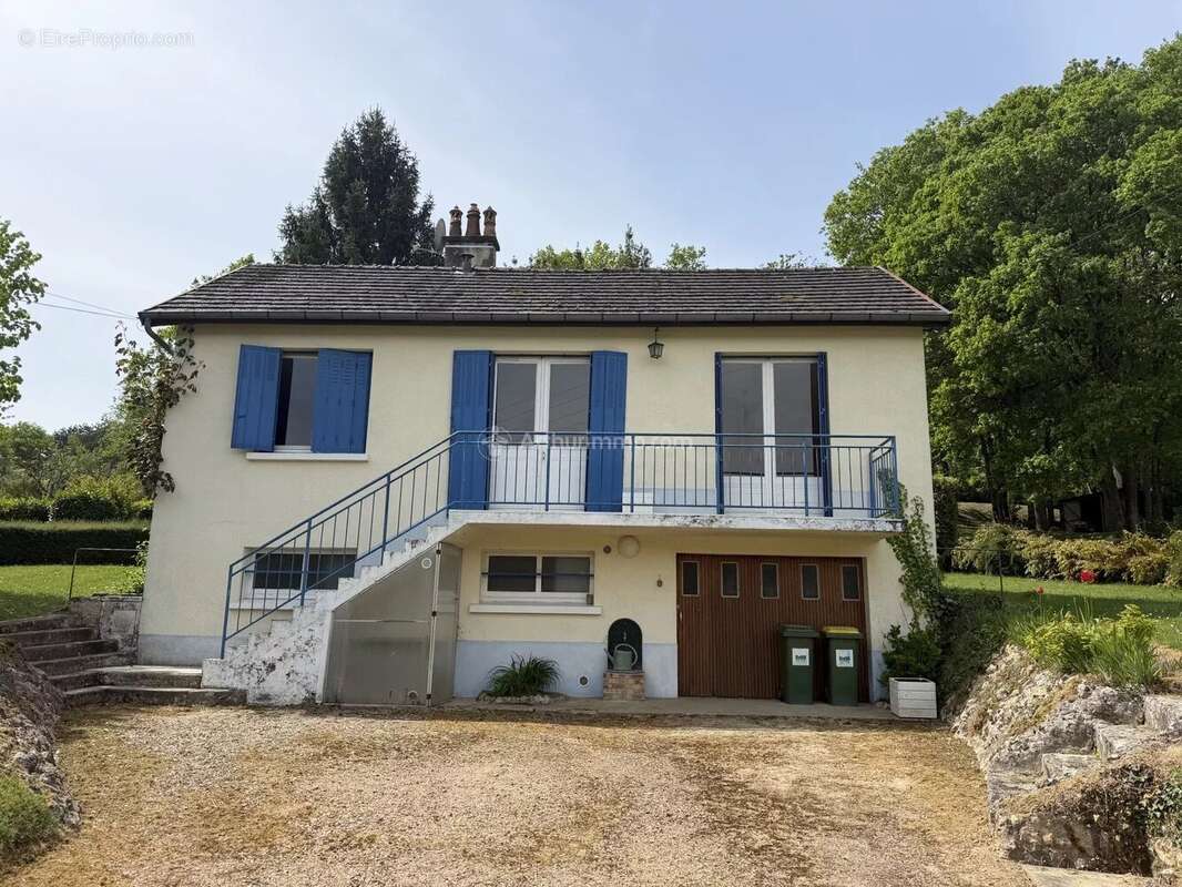 Maison à CHAHAIGNES