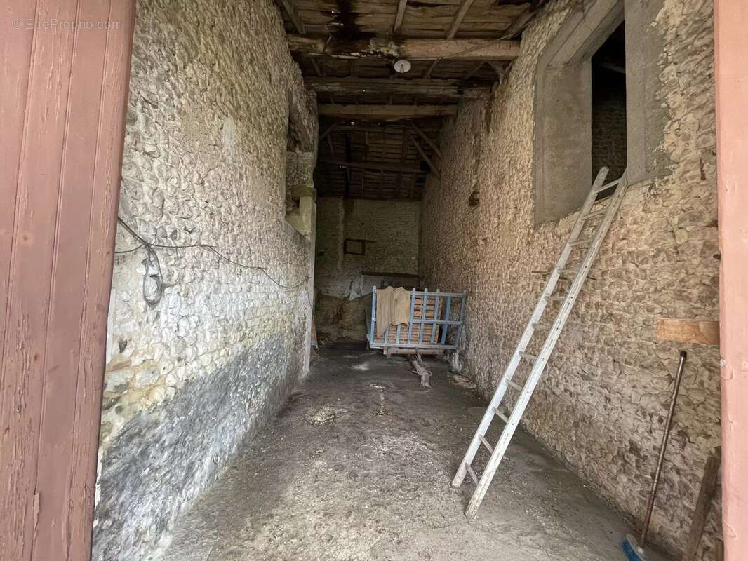 Maison à ANGEDUC