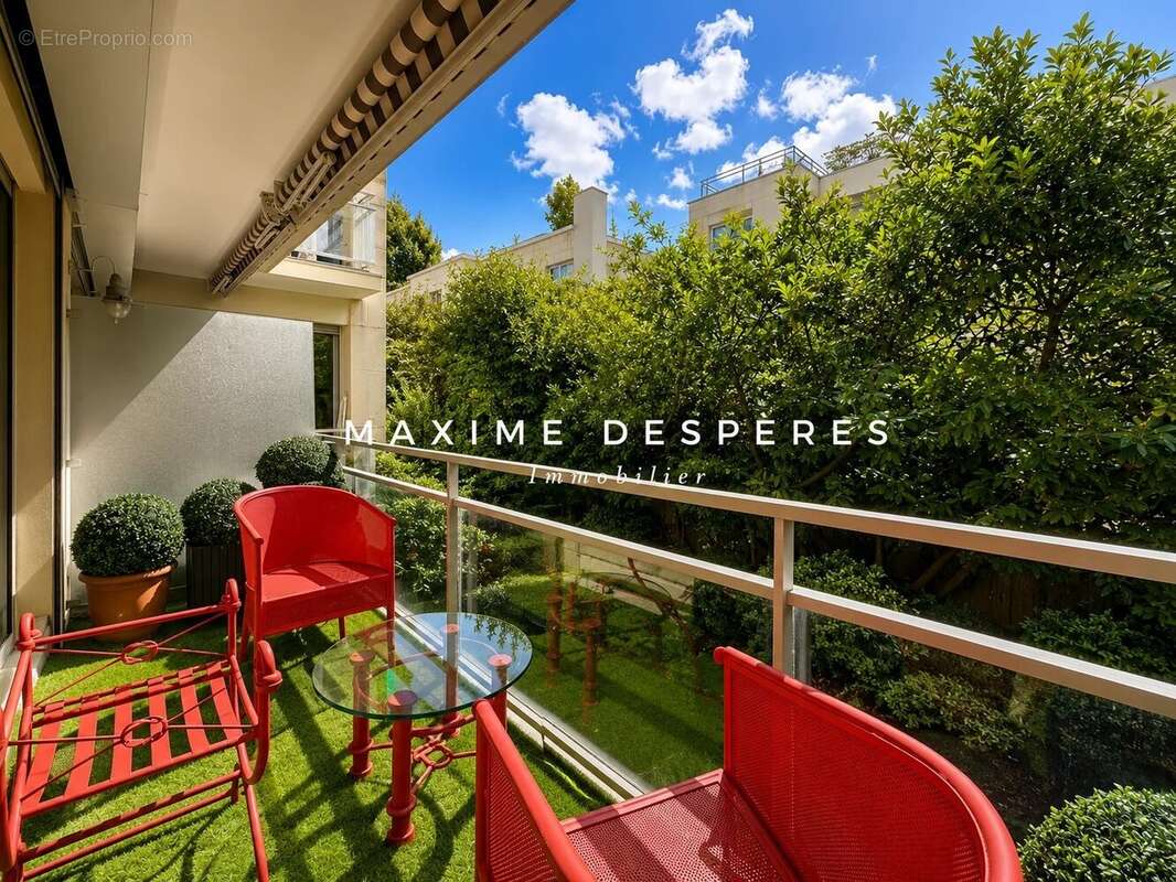 Appartement à NEUILLY-SUR-SEINE