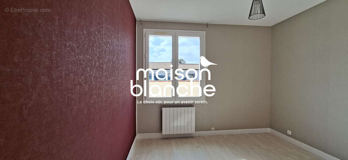 CHAMBRE - Maison à MARSAIS