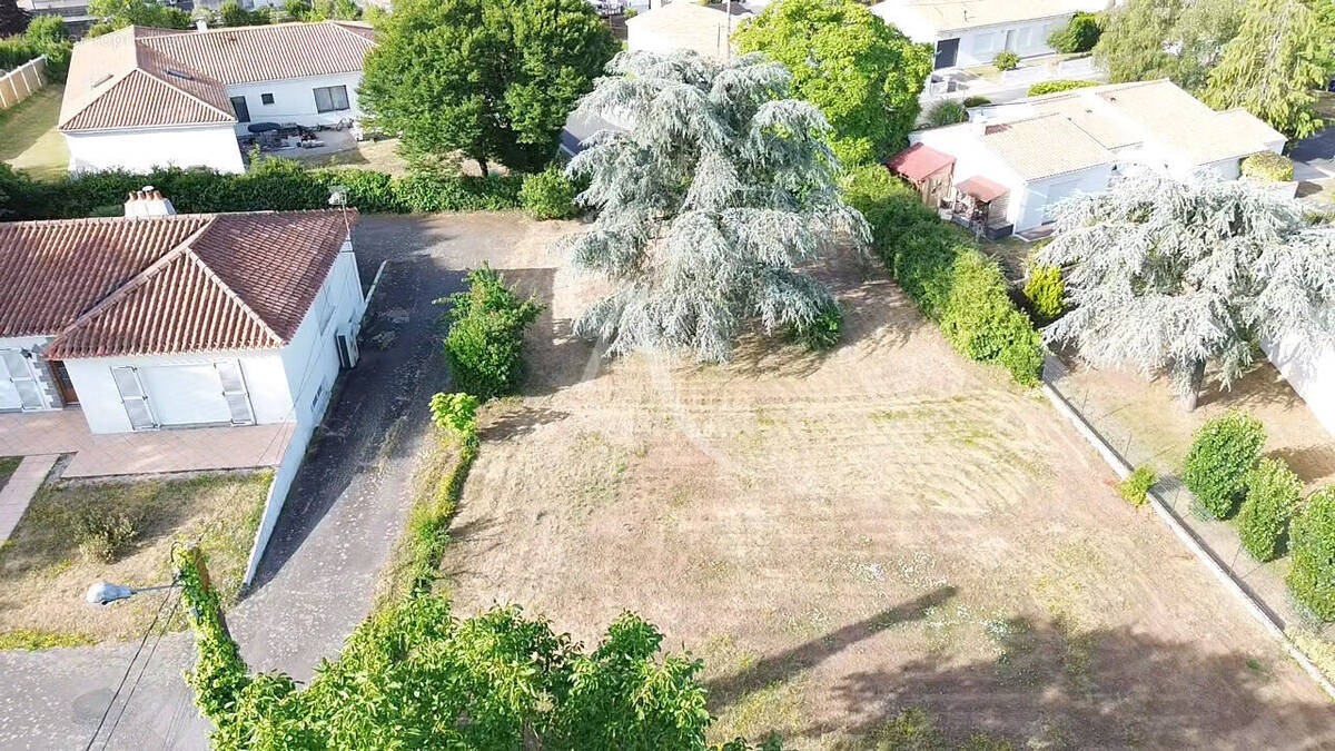 Terrain à AIZENAY