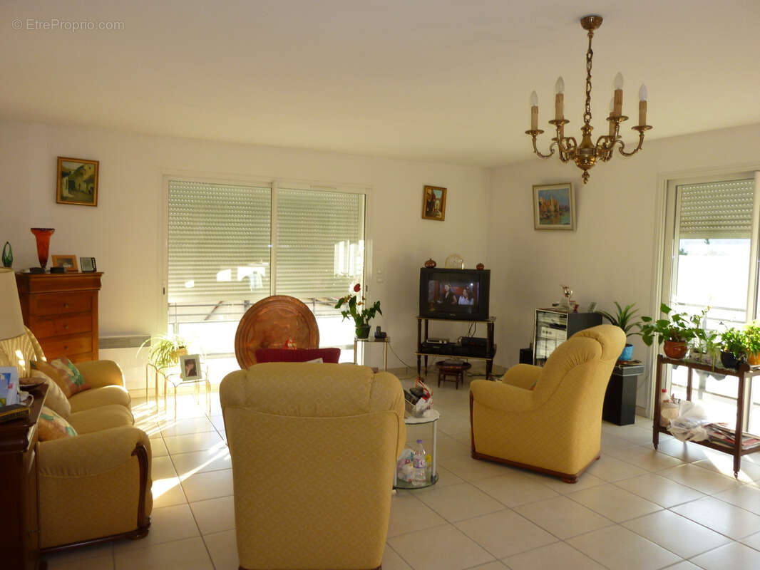Bel appartement  3 faces avec terrasse et garage - photo 3