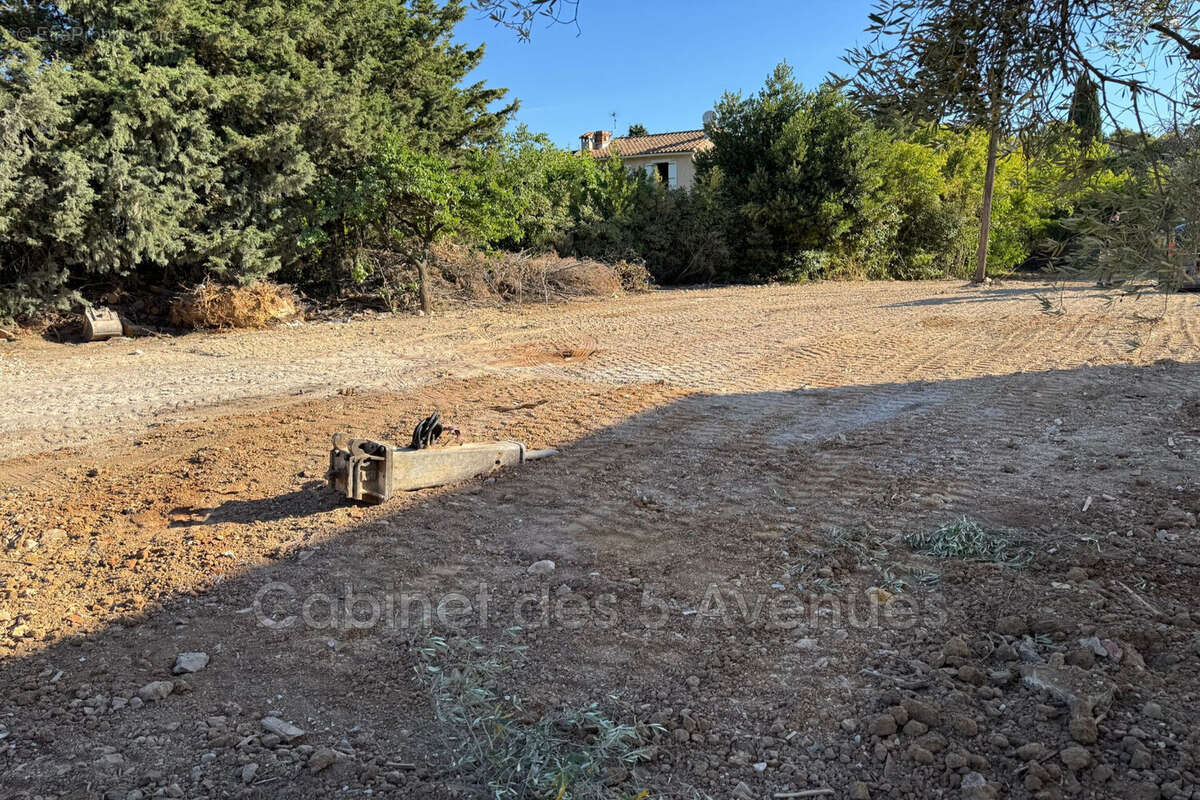 Terrain à MARSEILLE-12E
