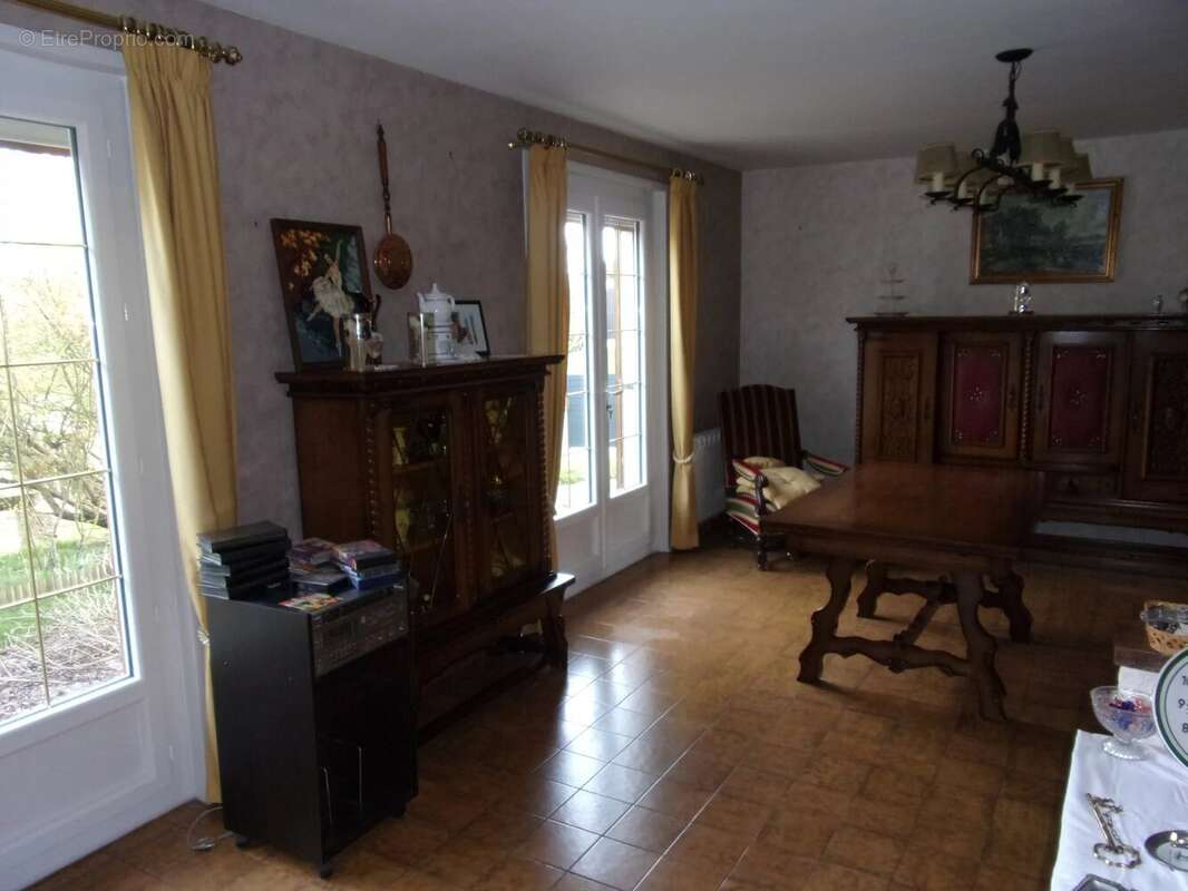 Maison à LUSIGNY