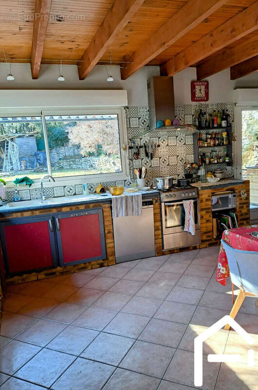 Maison à POUSSAN