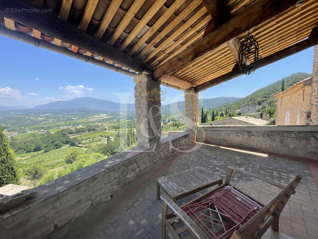 Maison à VAISON-LA-ROMAINE