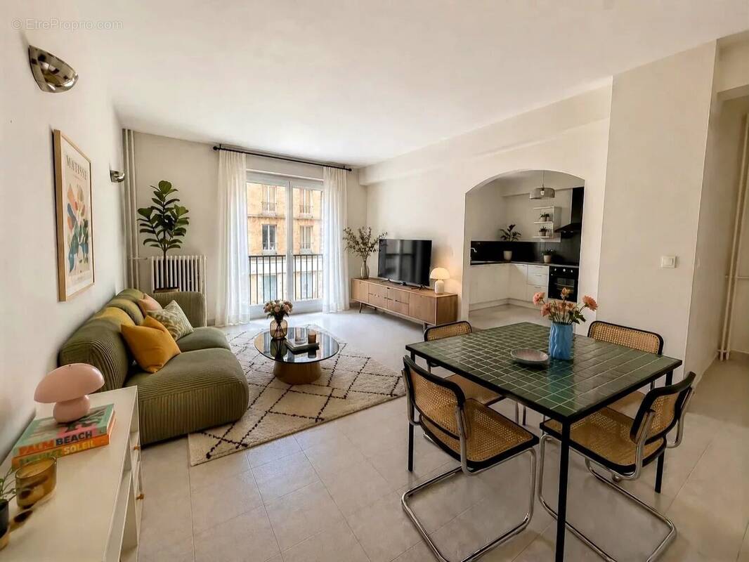 Appartement à MARSEILLE-2E