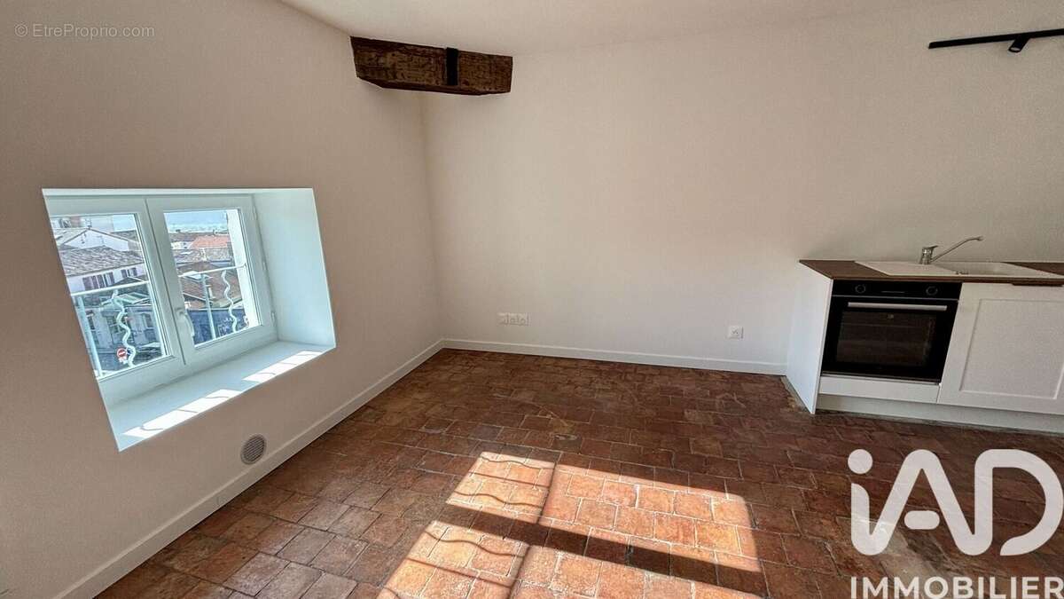 Appartement 41 m² à Aubenas  - photo 4