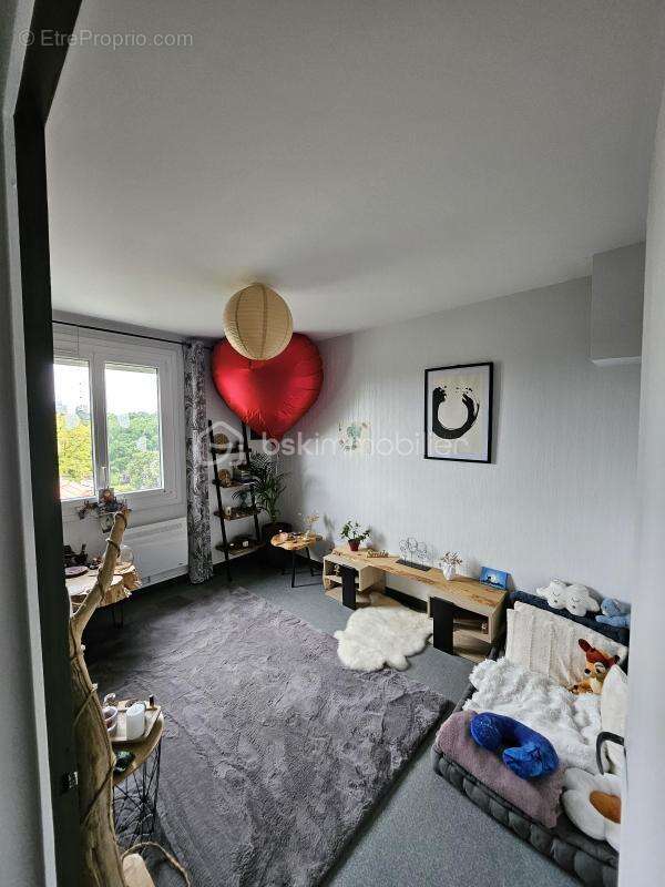 ***** maison bien rénovée, 3 chambres, cuisine équipée avec jardin intime et grand sous-sol***** - photo 8
