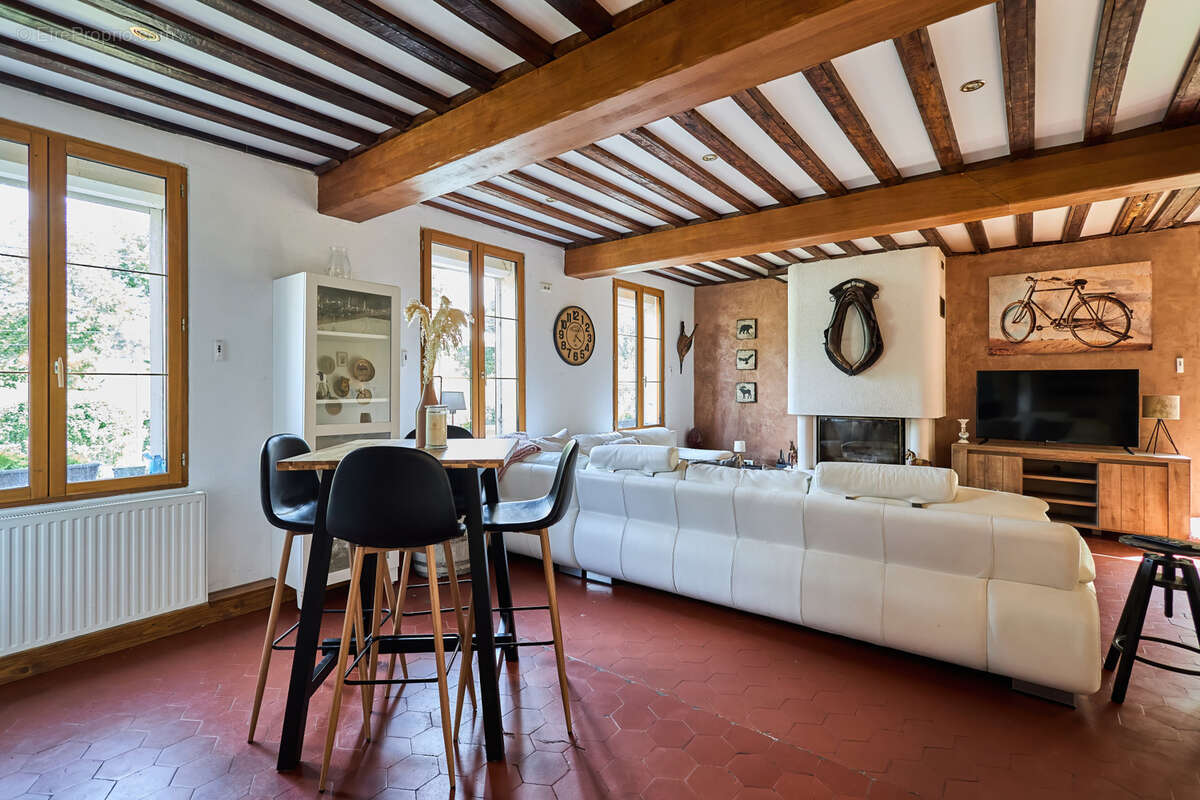 Maison à JOUAIGNES